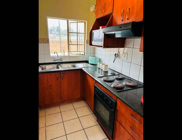 2 BEDROOM APARTMENT FOR SALE IN SHARONLEA